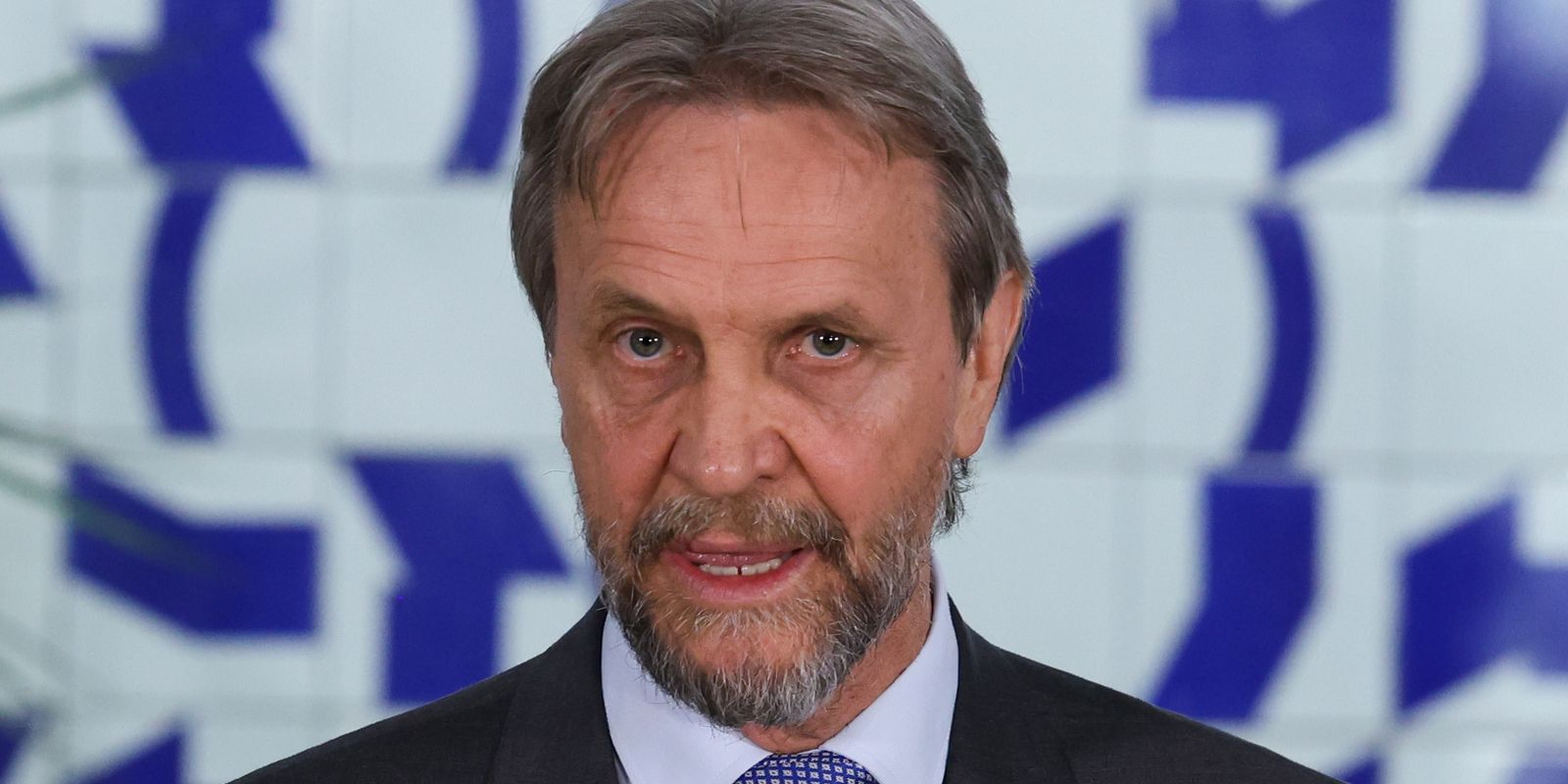 Após AVC isquêmico, líder do PT na Câmara continua internado